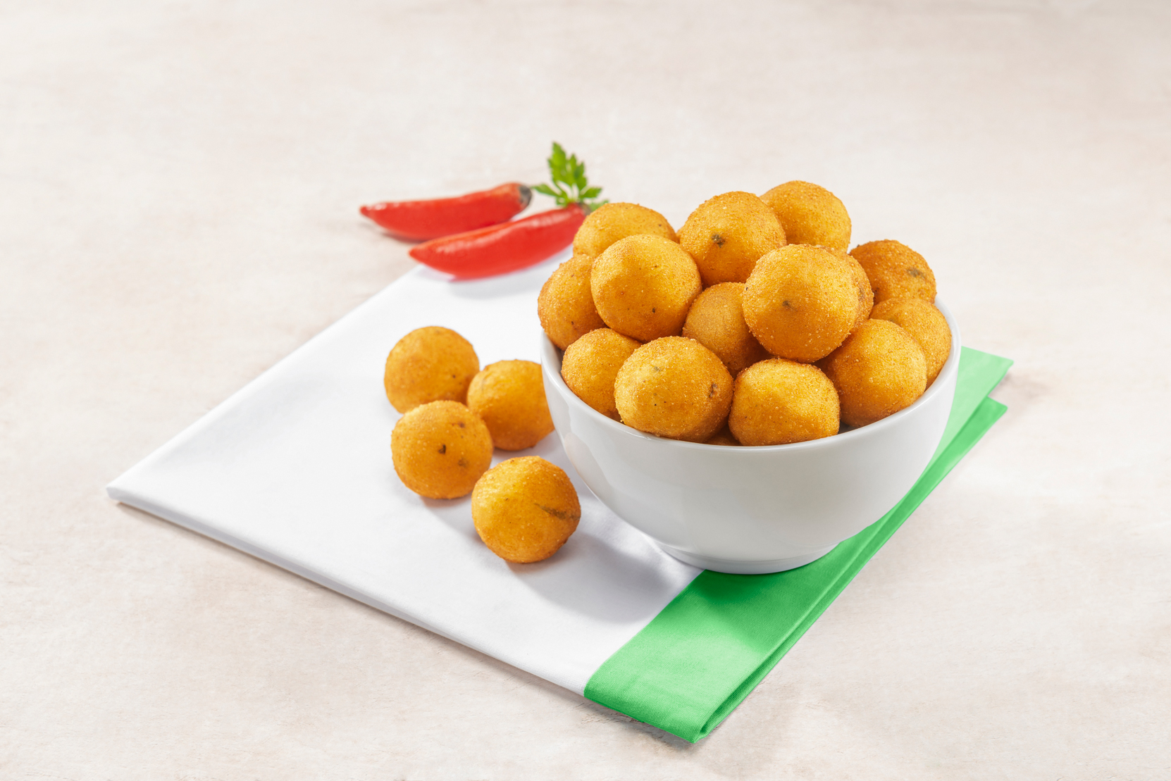 Imagem de mini Mini Bolinho de Aipim com Carne Seca